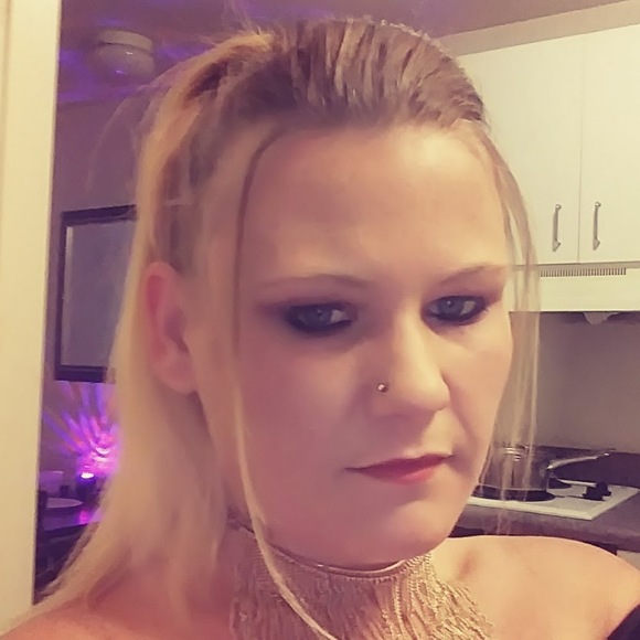 Meet your Posher, Mandy - Picture 1 of 1